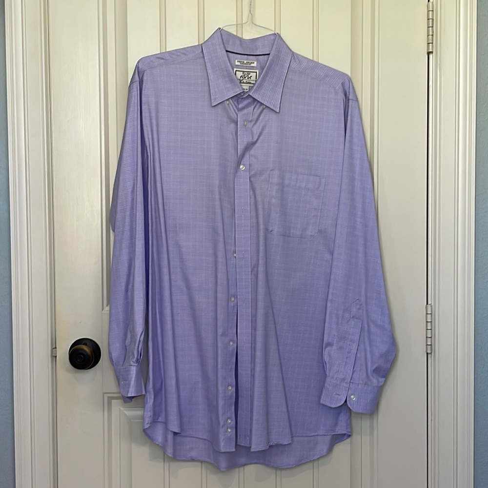 Jos A Banks Men’s 1905 dress shirt. Button down collar, 17.5-36”. EUC